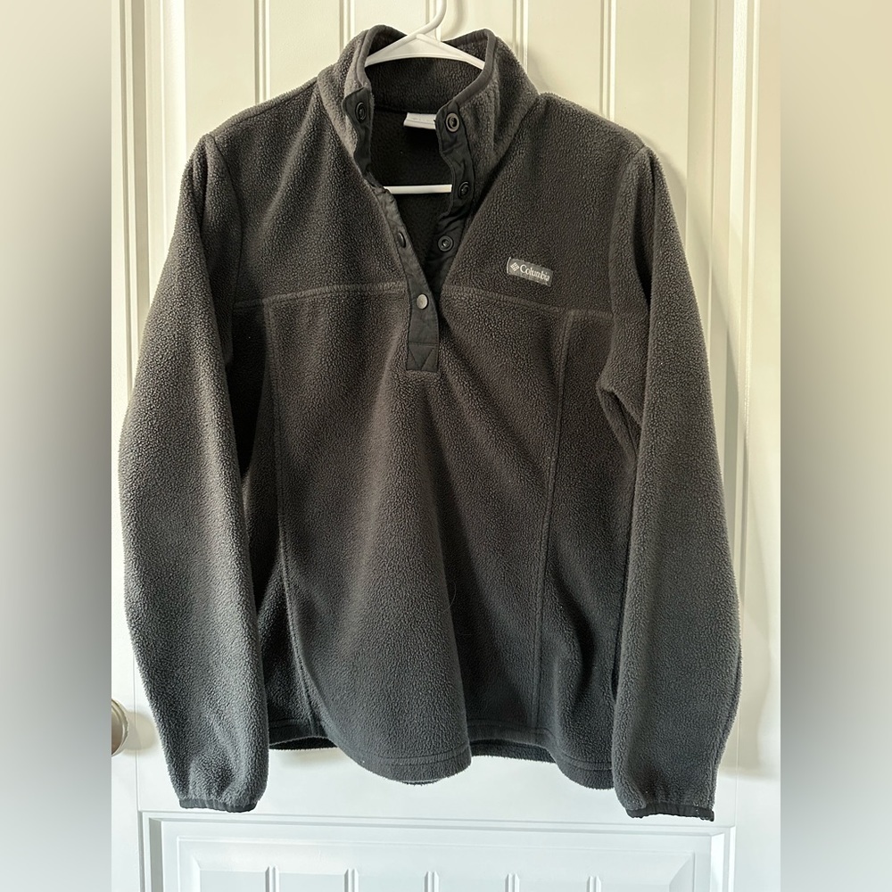 Columbia Black Fleece Pullover Size Medium Petite GUC